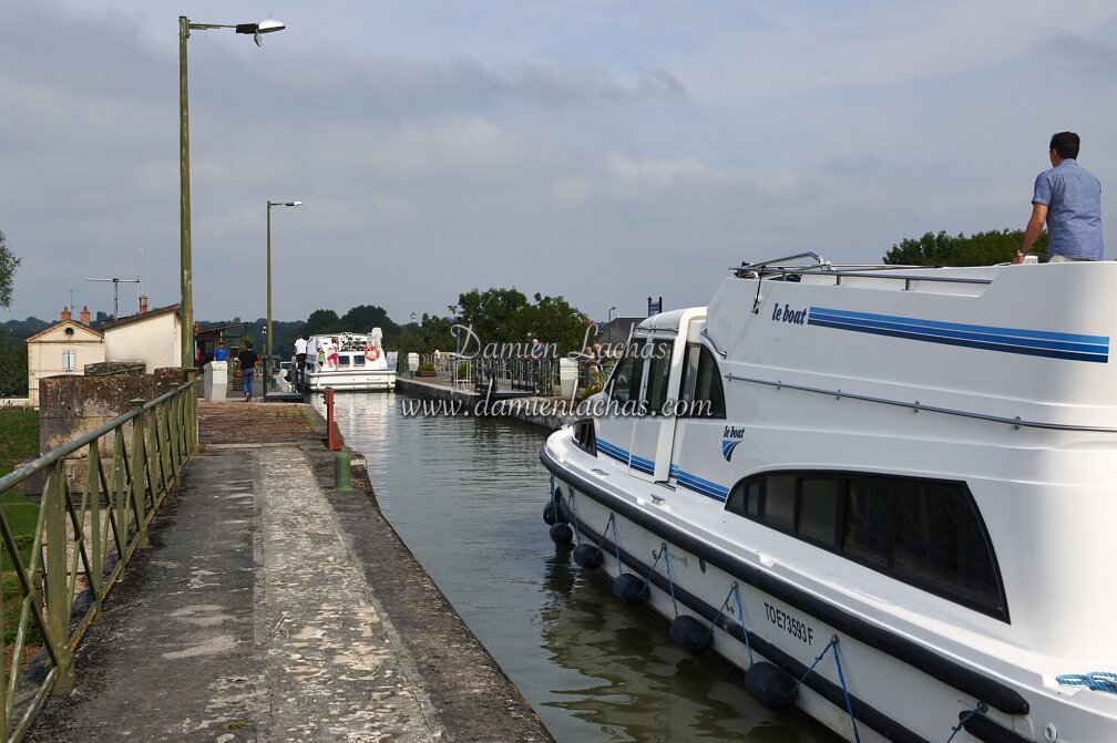 dt_bourgogne_centre_juillet2014_guetin_pont_canal_017.jpg