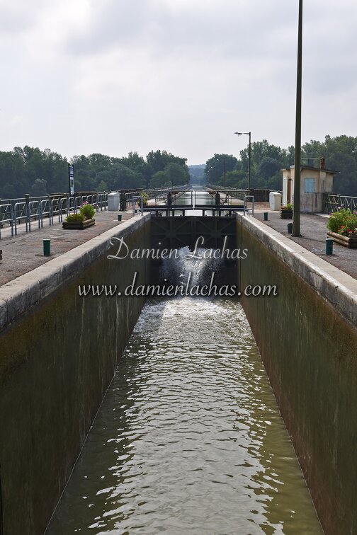dt_bourgogne_centre_juillet2014_guetin_pont_canal_023.jpg