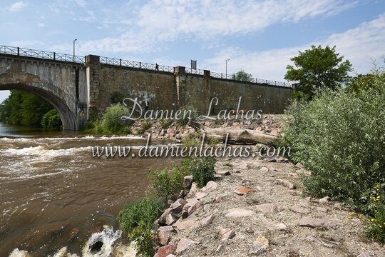 dt bourgogne centre juillet2014 guetin pont canal 041