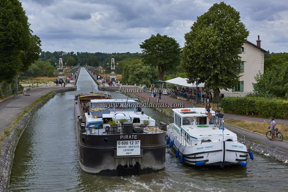 vnf_canal_lateral_loire_commerce_006.jpg