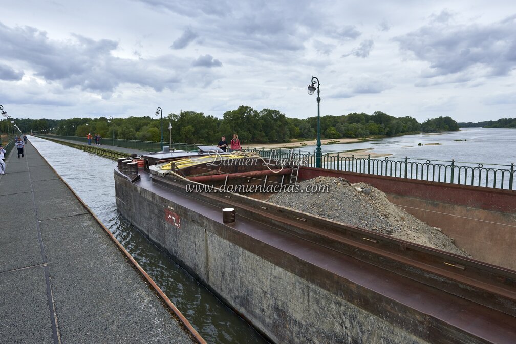 vnf_canal_lateral_loire_commerce_012.jpg