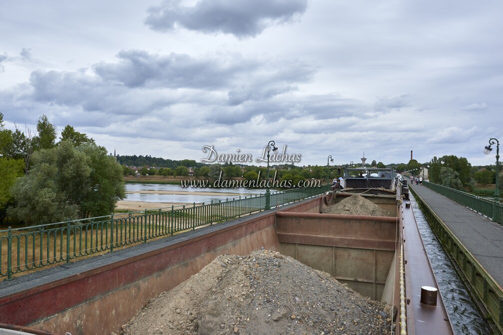 vnf_canal_lateral_loire_commerce_017.jpg