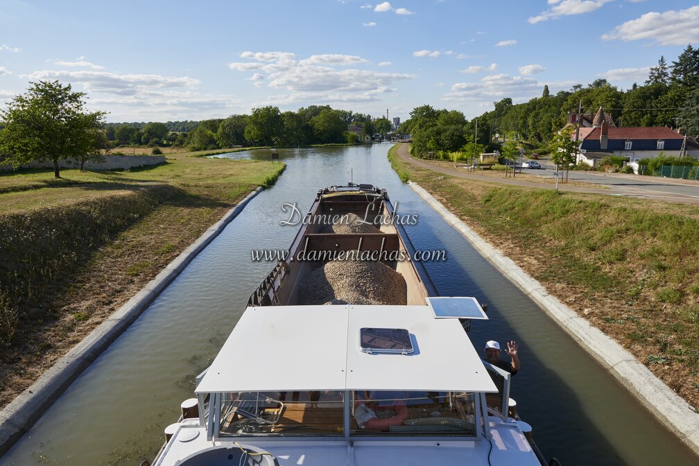vnf_canal_lateral_loire_commerce_060.jpg