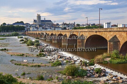 dt bourgogne centre juillet2014 pont nevers 010