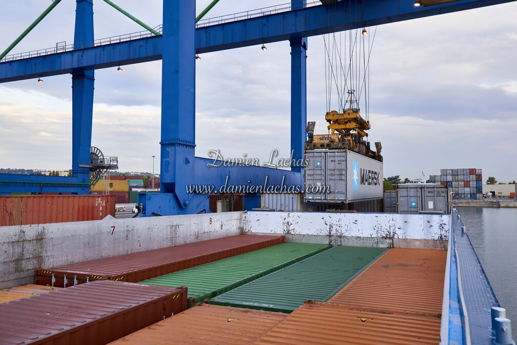 vnf_dtrs_saone_container_camael_photo_003.jpg
